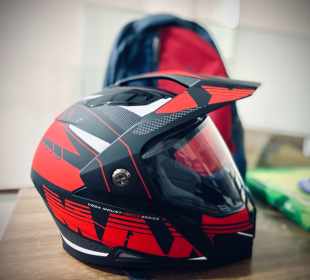 Choosing a motorcycle helmet